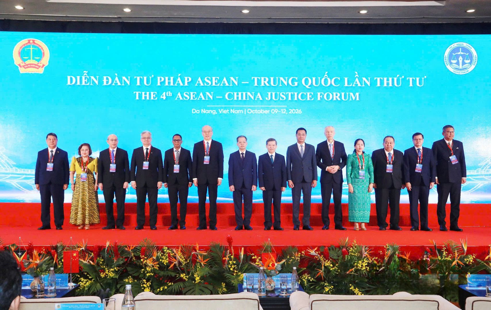Các đại biểu tham dự Diễn đàn