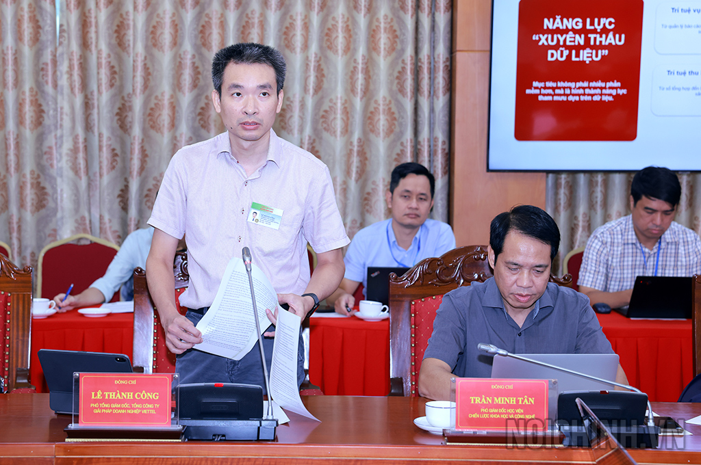 Đồng chí Lê Thành Công, Phó tổng Giám đốc, Tổng Công ty giải pháp doanh nghiệp Viettel 